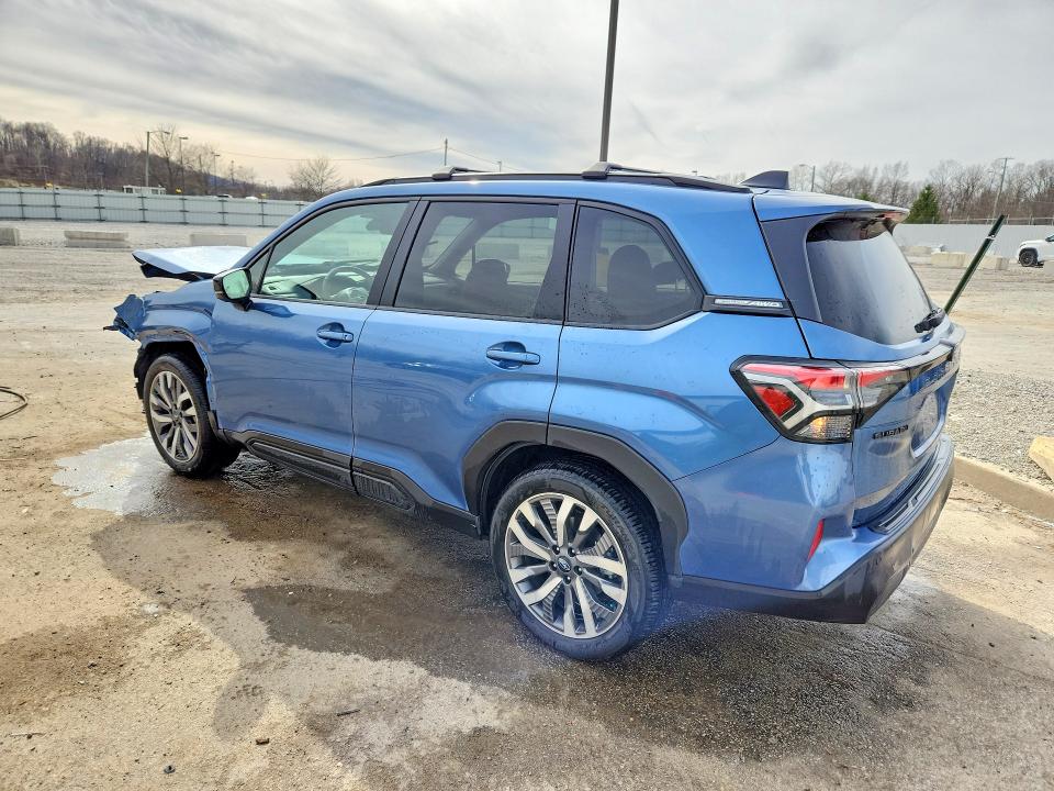 Photo 2 from auction – 2025 SUBARU FORESTER with VIN JF2SLDTC5SH546277
