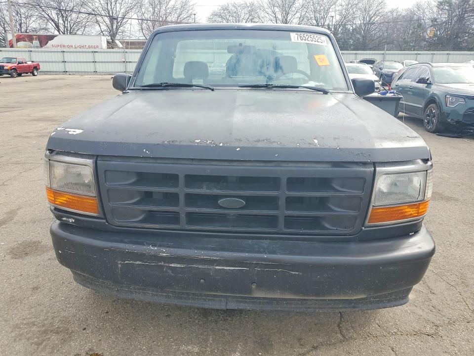 Photo 5 from auction – 1993 FORD F150 with VIN 1FTEF15Y4PLB22040