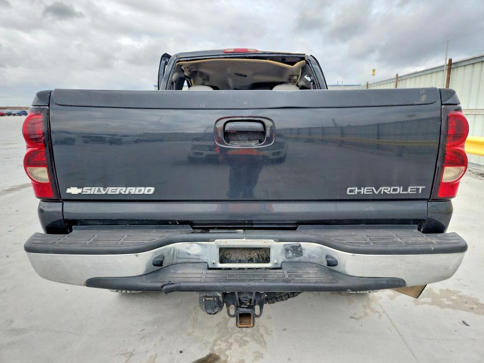 Photo 6 from auction – 2004 CHEVROLET SILVERADO with VIN 1GCHK29224E391139