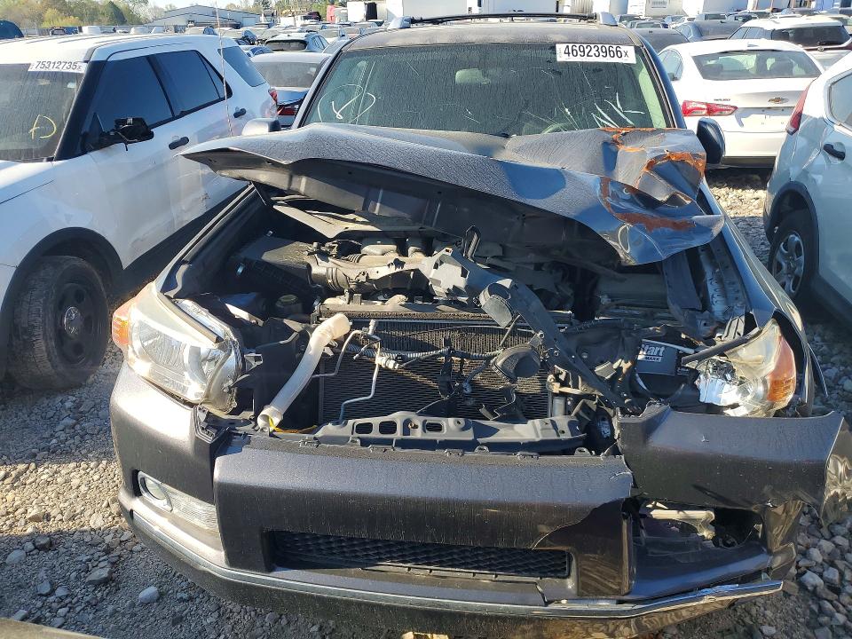 Photo 5 from auction – 2013 TOYOTA 4RUNNER with VIN JTEZU5JR9D5063608