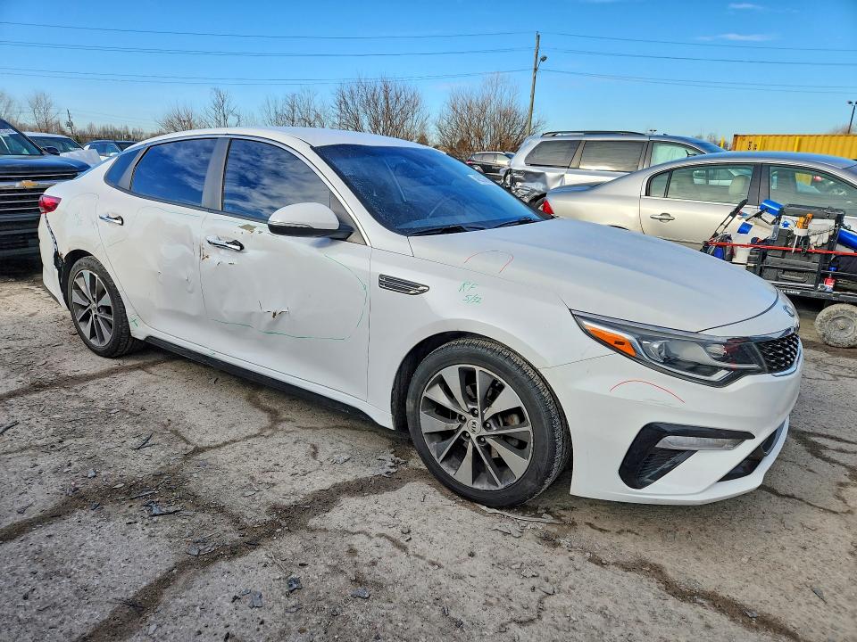 Photo 4 from auction – 2019 KIA OPTIMA with VIN 5XXGT4L32KG289161