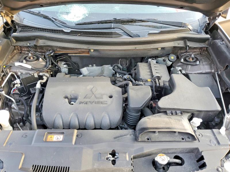 Photo 12 from auction – 2018 MITSUBISHI OUTLANDER with VIN JA4AZ3A39JZ044140