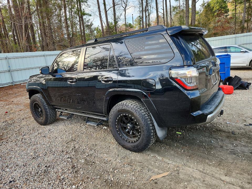 Photo 2 from auction – 2019 TOYOTA 4RUNNER with VIN JTEBU5JR9K5616630