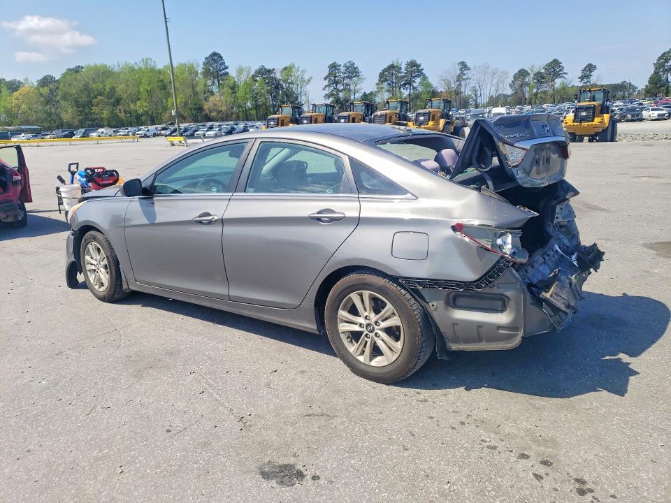 Photo 2 from auction – 2012 HYUNDAI SONATA with VIN 5NPEB4AC5CH484643