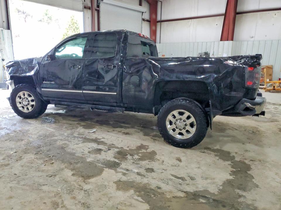 Photo 2 from auction – 2015 CHEVROLET SILVERADO with VIN 1GC2KWE84FZ119405