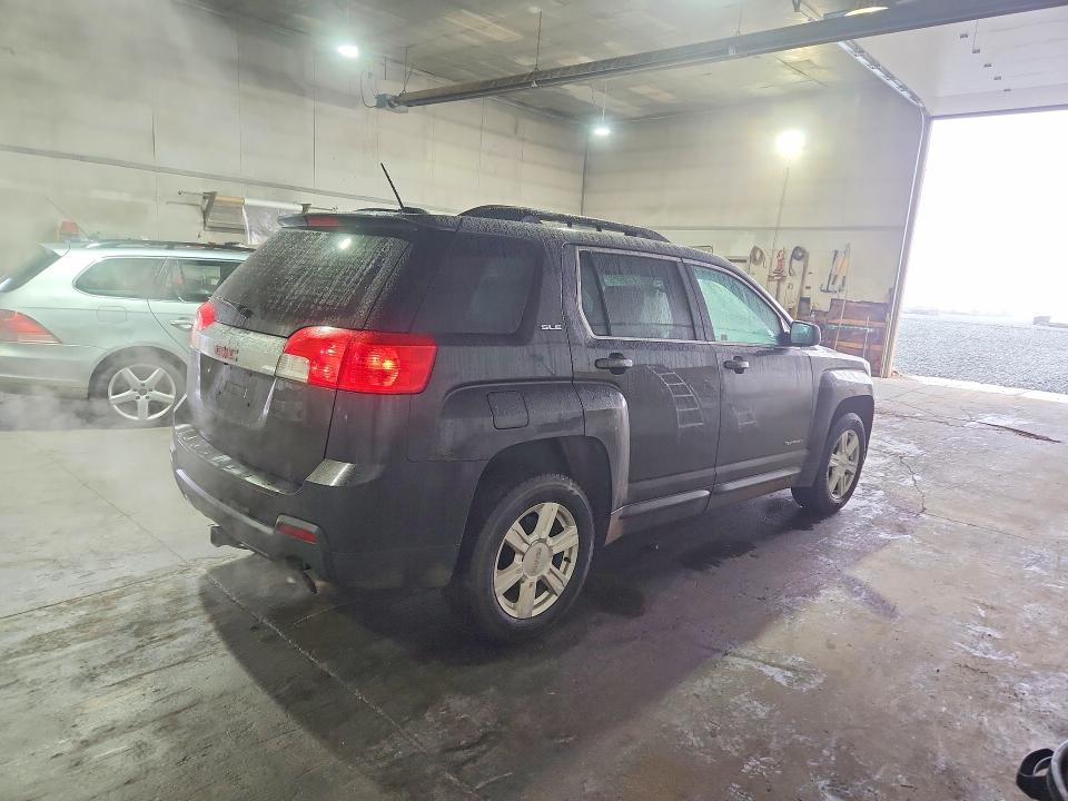 Photo 3 from auction – 2015 GMC TERRAIN with VIN 2GKFLRE30F6421424
