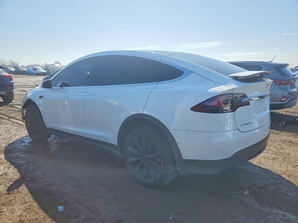 Photo 2 from auction – 2018 TESLA MODEL X with VIN 5YJXCBE41JF133415