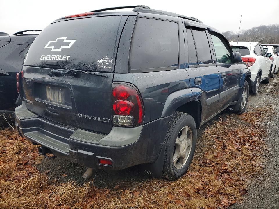 Photo 3 from auction – 2004 CHEVROLET TRAILBLAZER with VIN 1GNDT13S142359287