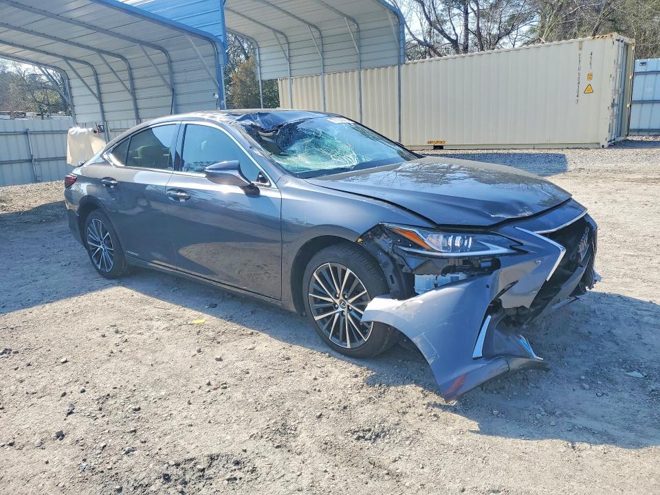 Photo 4 from auction – 2022 LEXUS ES with VIN 58ADA1C18NU021384