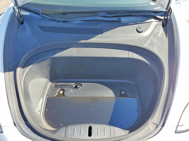 Photo 12 from auction – 2018 TESLA MODEL 3 with VIN 5YJ3E1EA2JF098828