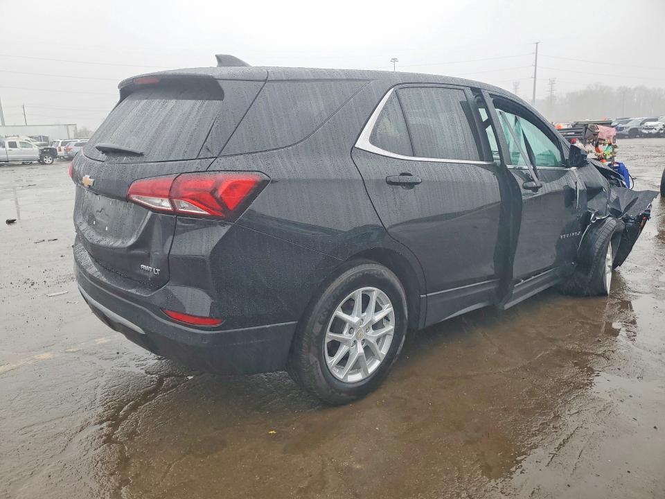 Photo 3 from auction – 2022 CHEVROLET EQUINOX with VIN 3GNAXUEV5NL260567