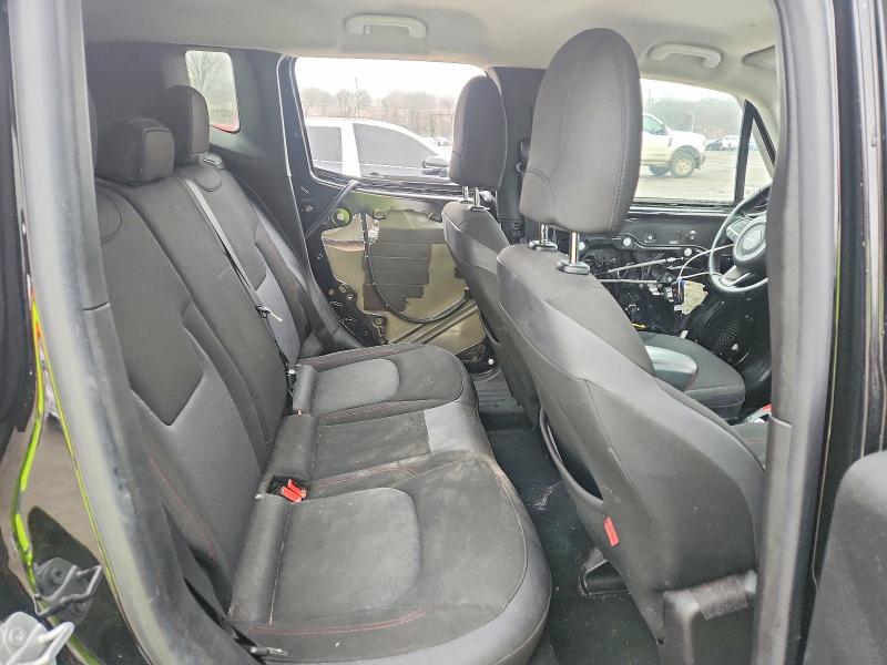 Photo 11 from auction – 2015 JEEP RENEGADE with VIN ZACCJBCT1FPB32778