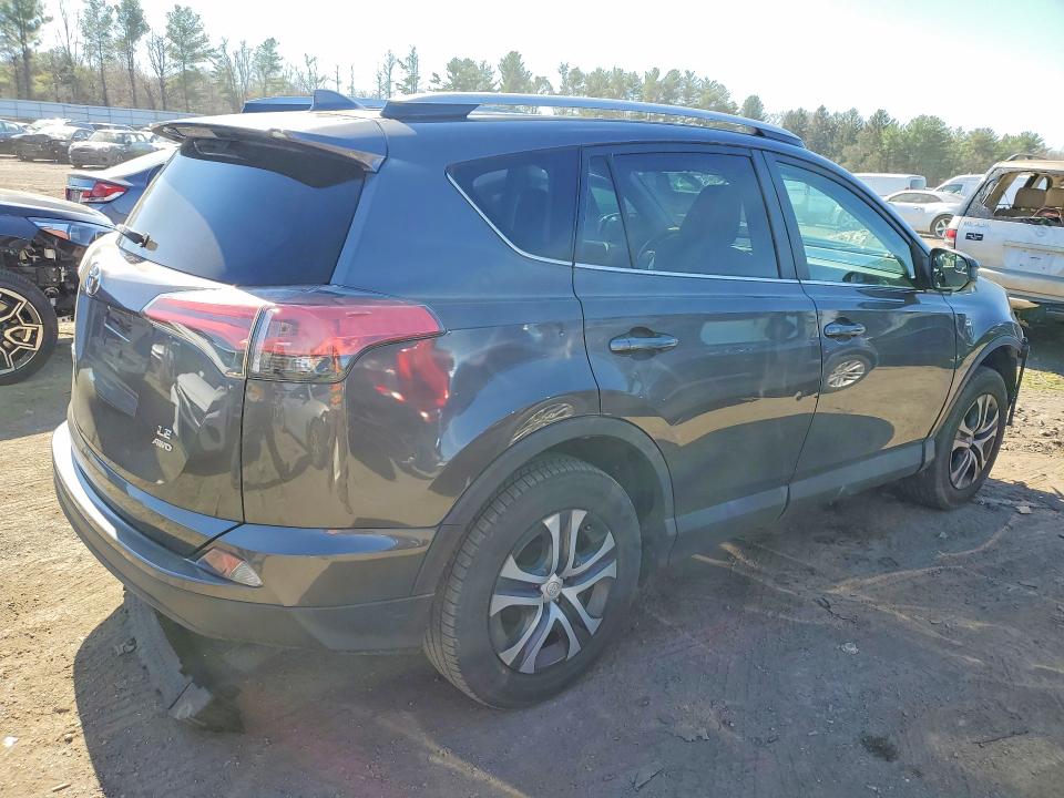 Photo 3 from auction – 2017 TOYOTA RAV4 with VIN 2T3BFREVXHW638165
