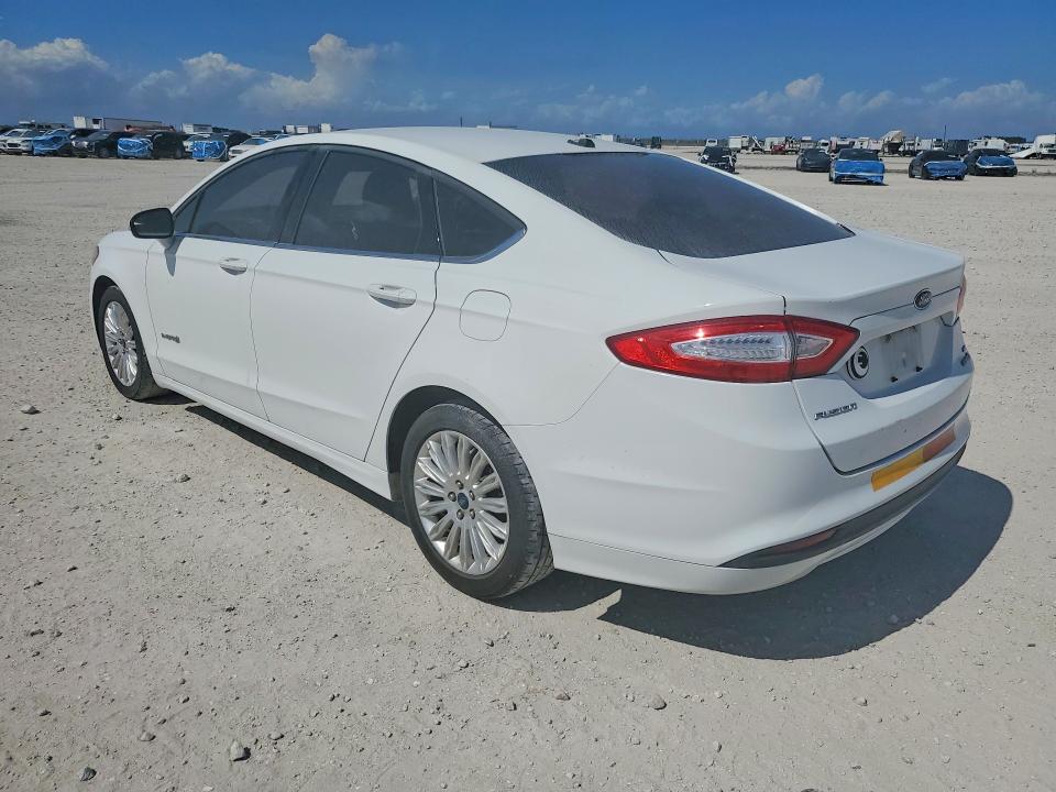 Photo 2 from auction – 2013 FORD FUSION with VIN 3FA6P0LU3DR150331
