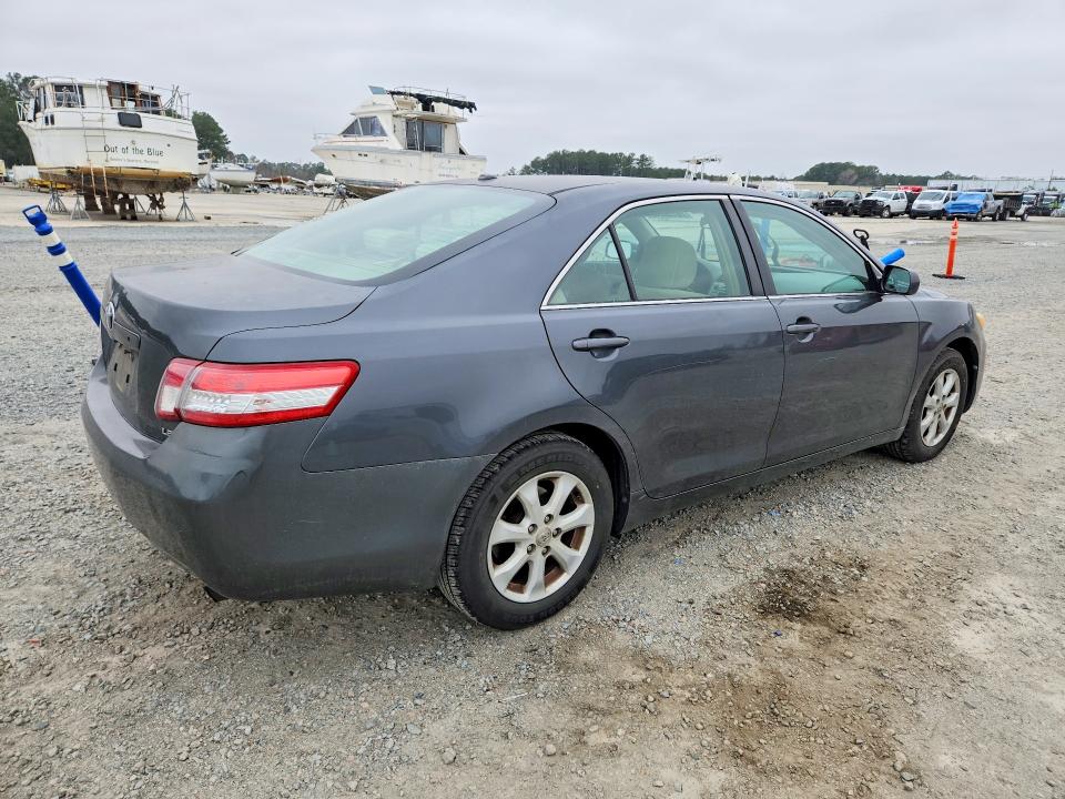 Photo 3 from auction – 2010 TOYOTA CAMRY with VIN 4T1BF3EK4AU095431