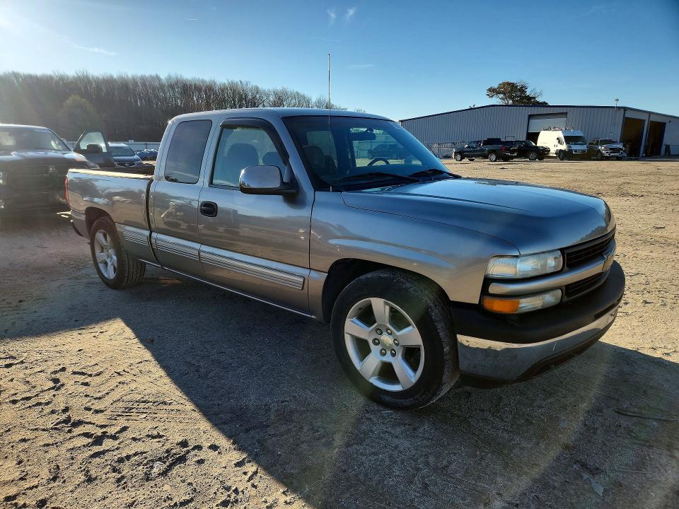 Photo 4 from auction – 1999 CHEVROLET SILVERADO with VIN 2GCEC19T7X1281874