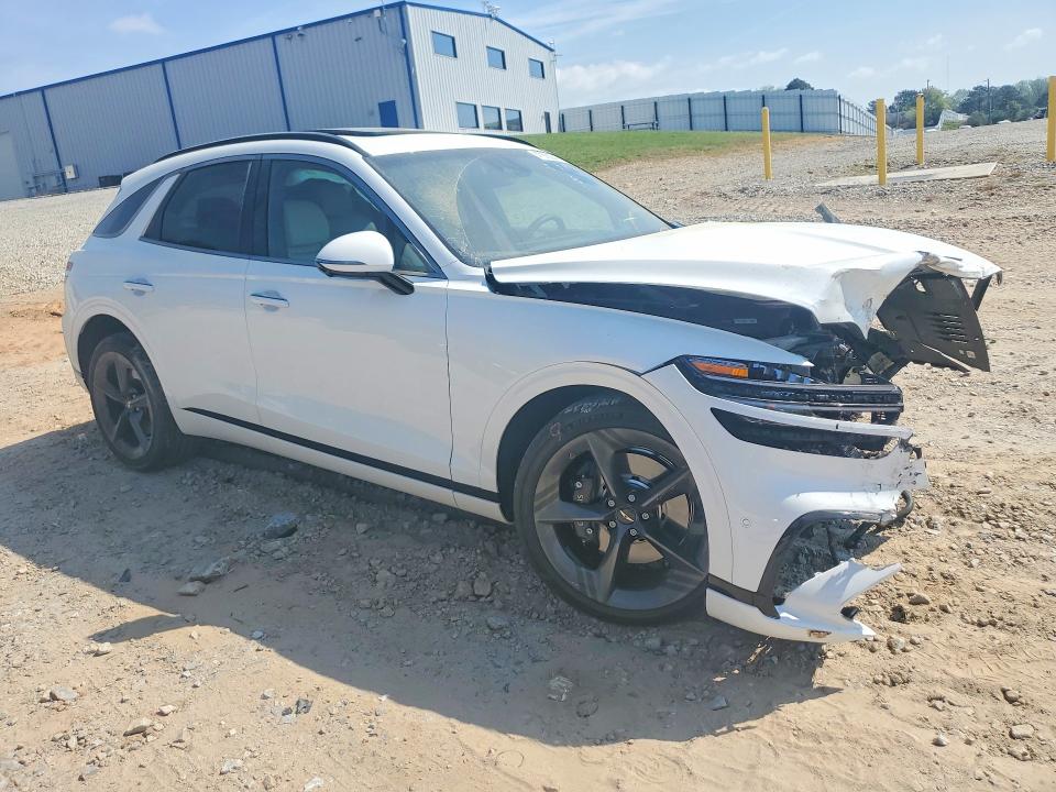 Снимка 4 от търг – 2026 GENESIS GV70 с VIN 5NMMEDTC0TH050630