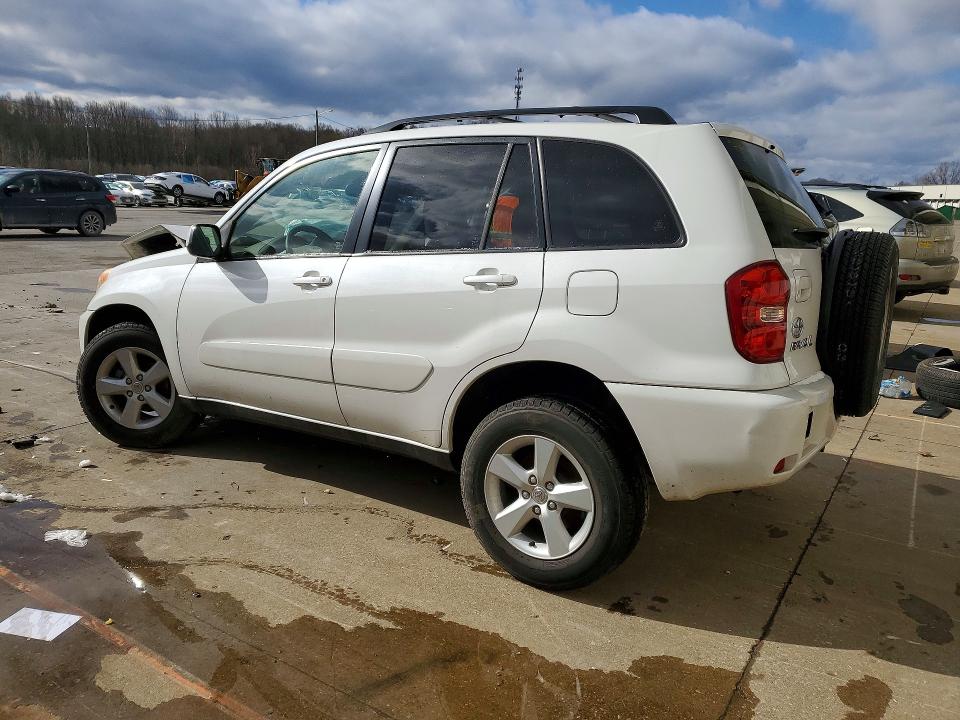 Photo 2 from auction – 2005 TOYOTA RAV4 with VIN JTEHD20V850051070