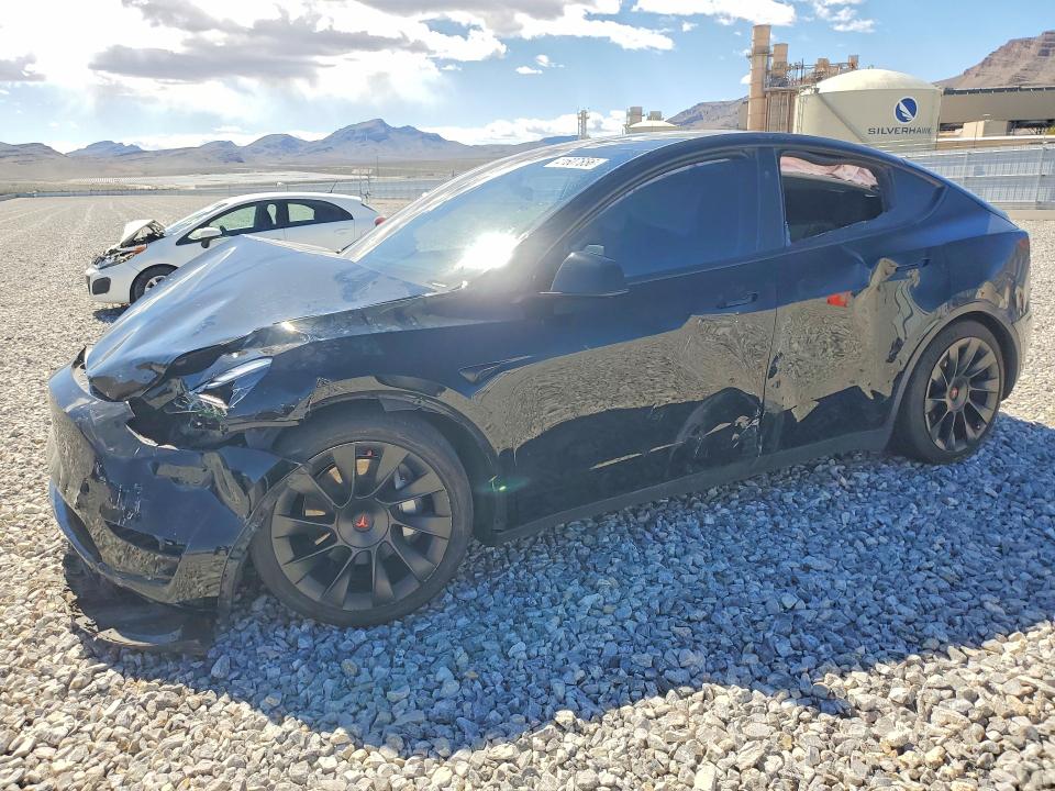 TESLA MODEL Y 2023 with VIN 7SAYGDEE9PF858592 - Photo from auction