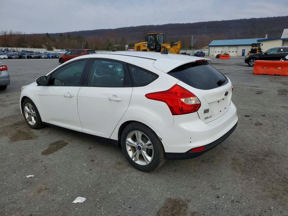 Photo 2 from auction – 2014 FORD FOCUS with VIN 1FADP3K27EL130270