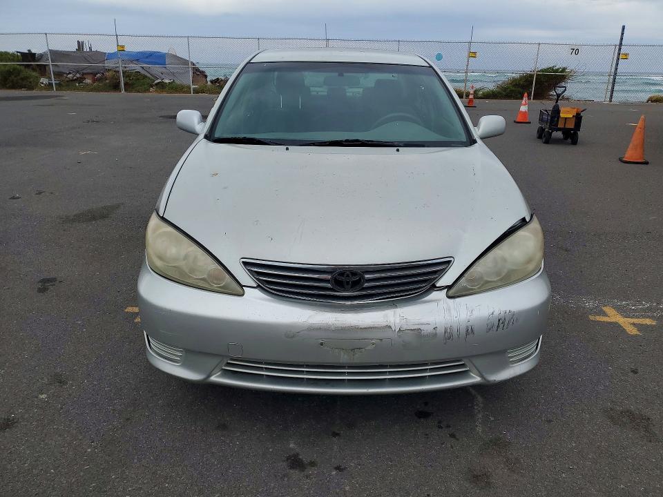 Photo 5 from auction – 2005 TOYOTA CAMRY with VIN JTDBE30K353001453
