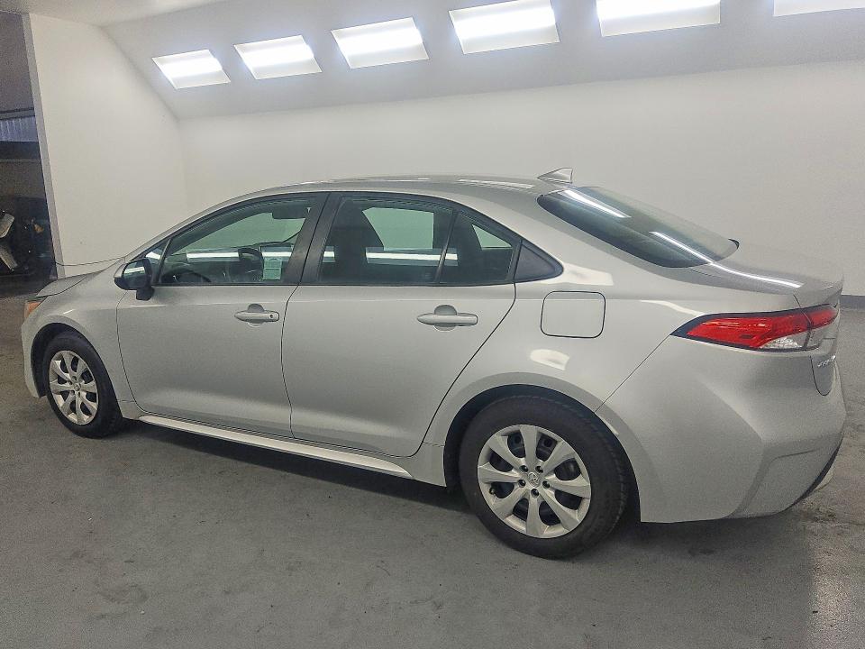 Photo 2 from auction – 2021 TOYOTA COROLLA with VIN 5YFEPMAE6MP206986