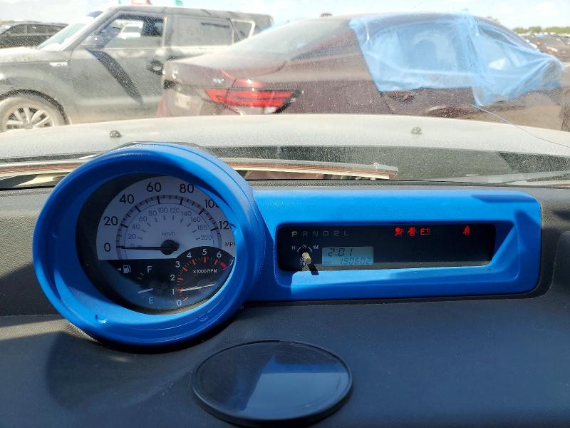 Photo 9 from auction – 2006 TOYOTA SCION with VIN JTLKT324864114755