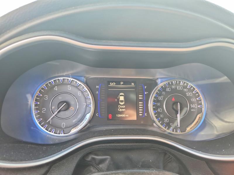 Photo 9 from auction – 2015 CHRYSLER 200 with VIN 1C3CCCAB9FN697173