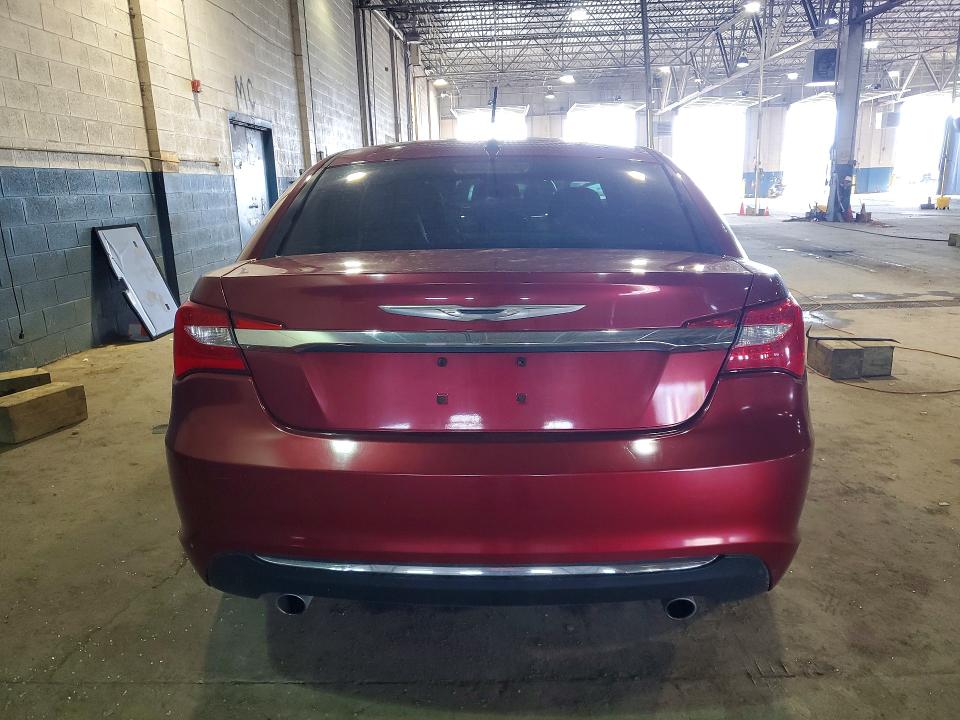 Photo 6 from auction – 2014 CHRYSLER 200 with VIN 1C3CCBCG8EN179380