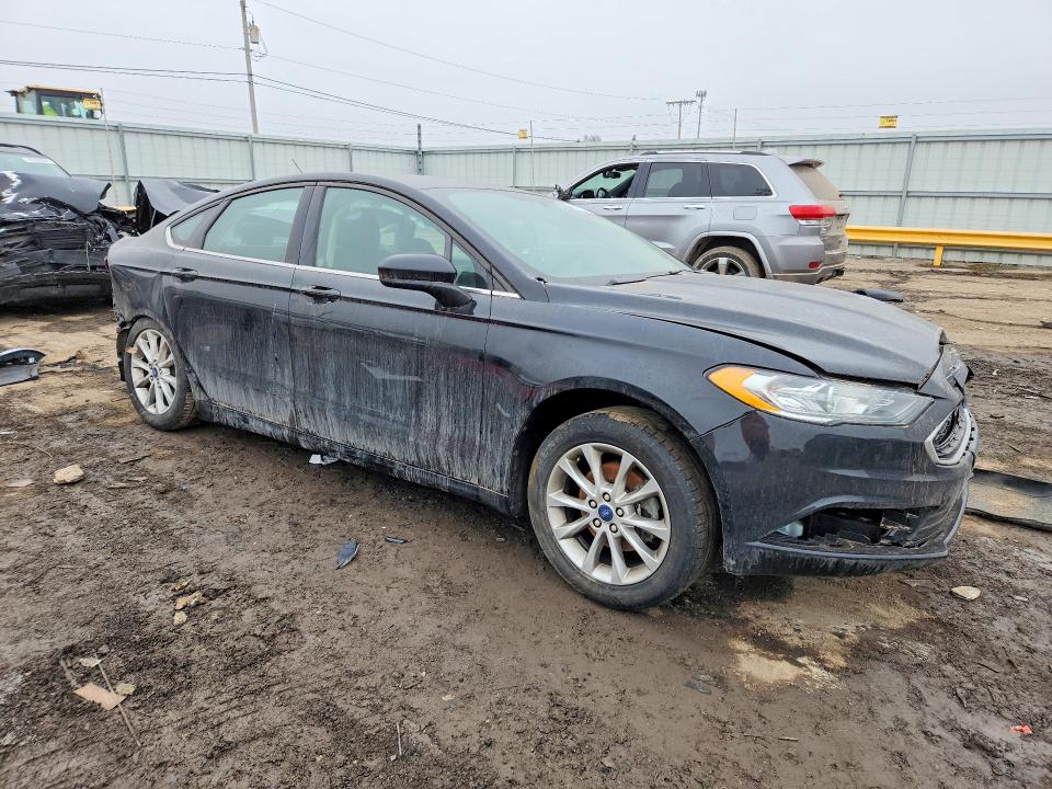 Photo 4 from auction – 2017 FORD FUSION with VIN 3FA6P0H72HR391015