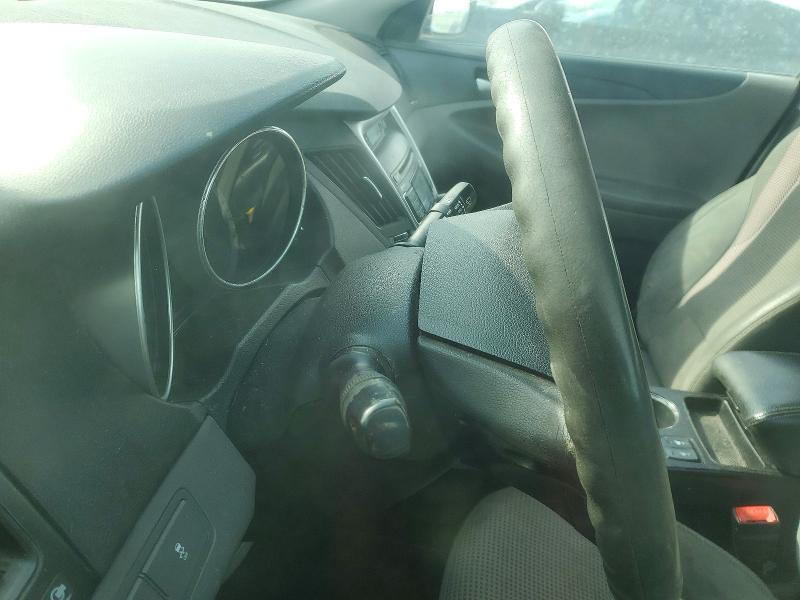 Photo 9 from auction – 2011 HYUNDAI SONATA with VIN 5NPEB4AC4BH095278