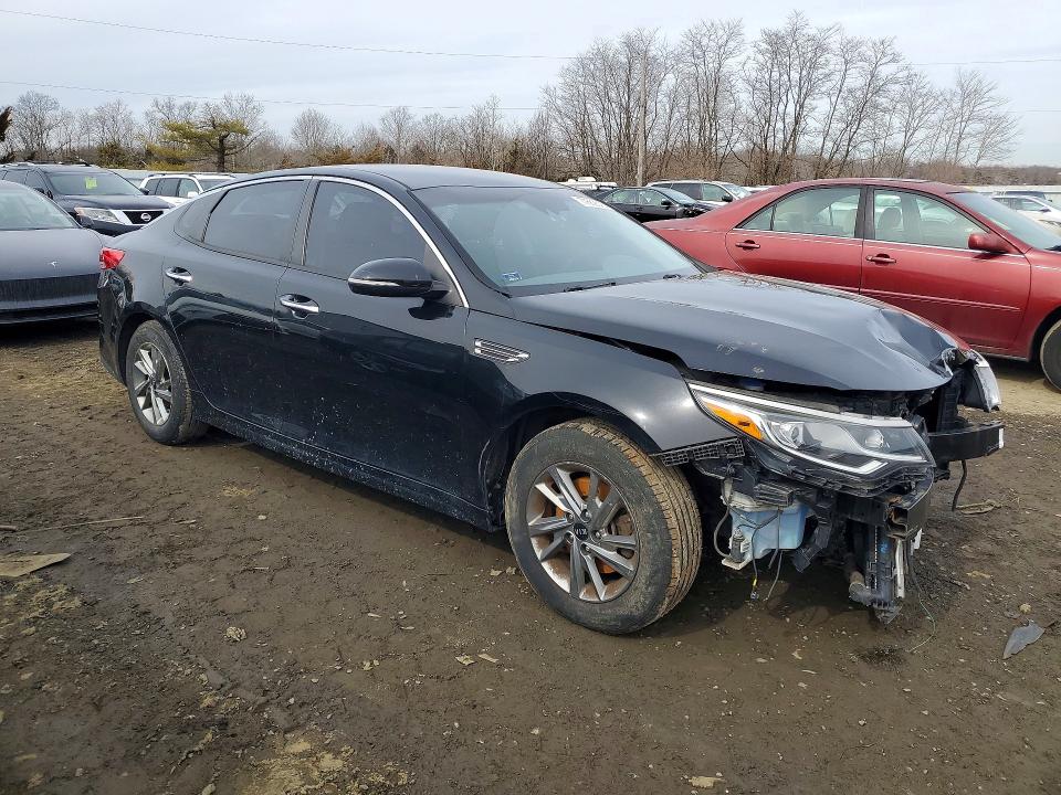 Photo 4 from auction – 2019 KIA OPTIMA with VIN 5XXGT4L39KG298519