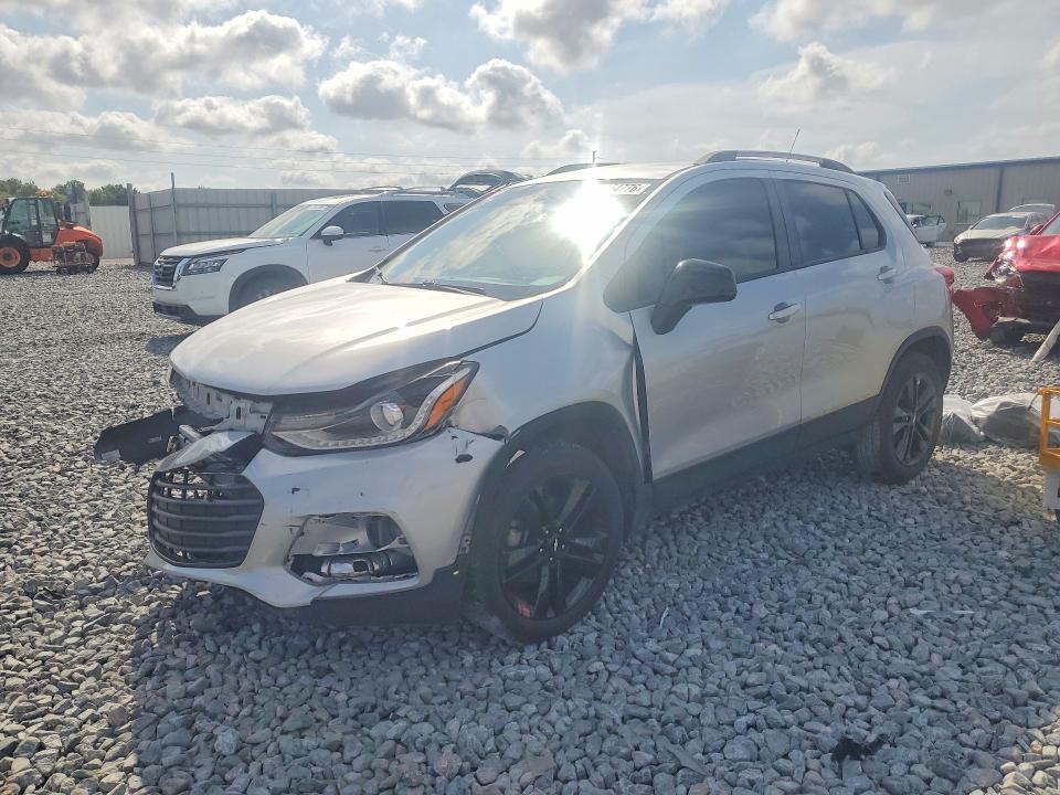 CHEVROLET TRAX 2022 with VIN KL7CJPSM2NB547329 - Photo from auction