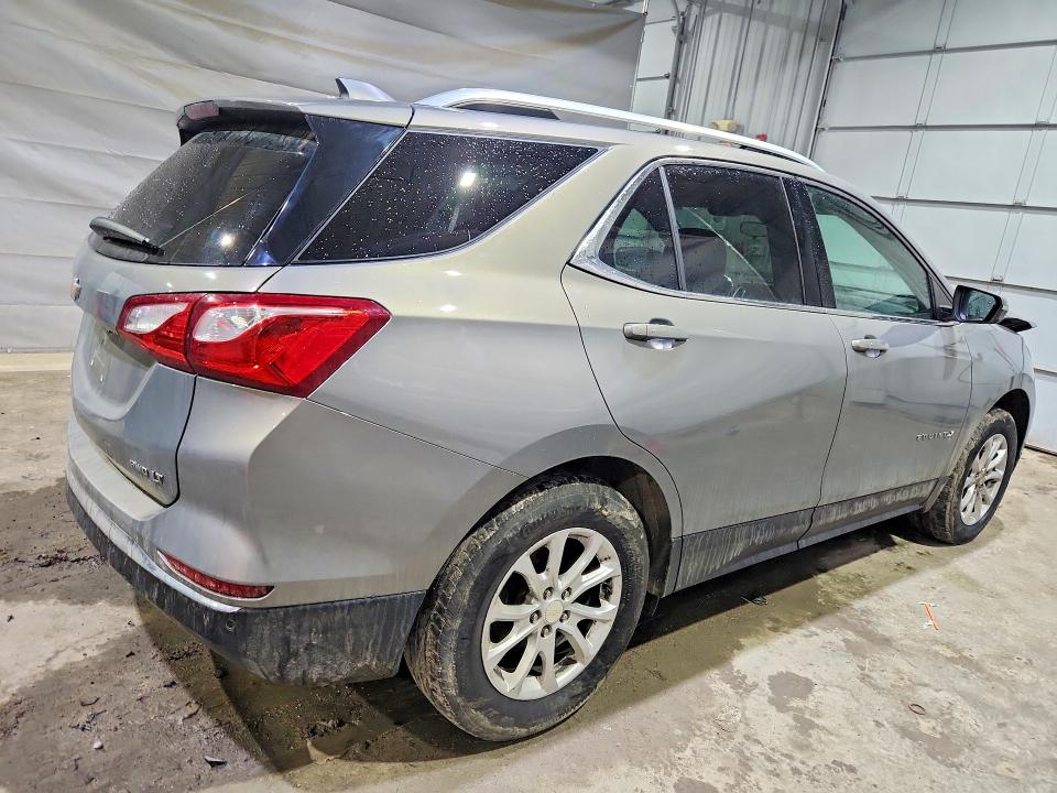 Photo 3 from auction – 2018 CHEVROLET EQUINOX with VIN 3GNAXSEV6JS539837
