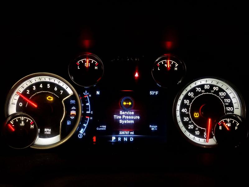 Photo 9 from auction – 2015 RAM 1500 with VIN 1C6RR7NT8FS739310