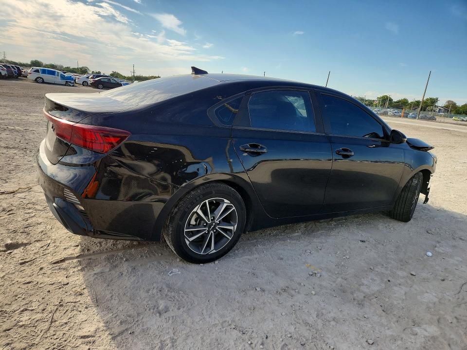 Photo 3 from auction – 2024 KIA FORTE with VIN 3KPF24AD1RE714768