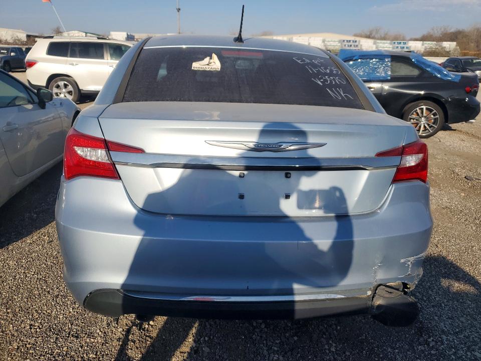Photo 6 from auction – 2013 CHRYSLER 200 with VIN 1C3CCBCG0DN533570
