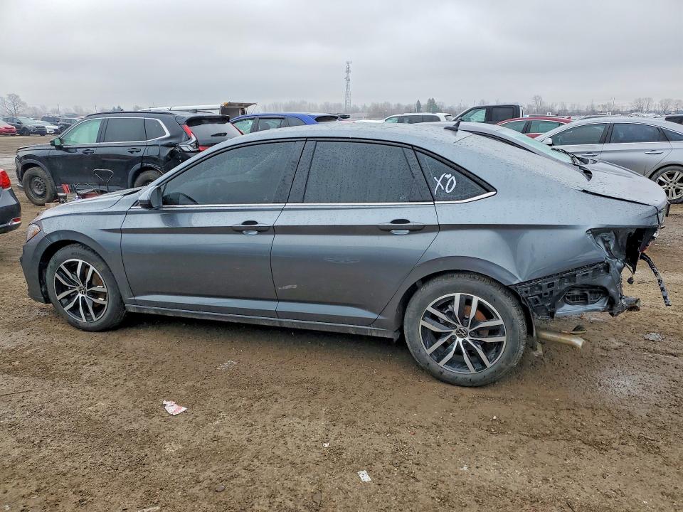 Photo 2 from auction – 2026 VOLKSWAGEN JETTA with VIN 3VWEW7BU6TM031636