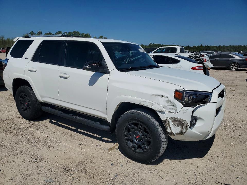 Photo 4 from auction – 2021 TOYOTA 4RUNNER with VIN JTENU5JR0M5964638