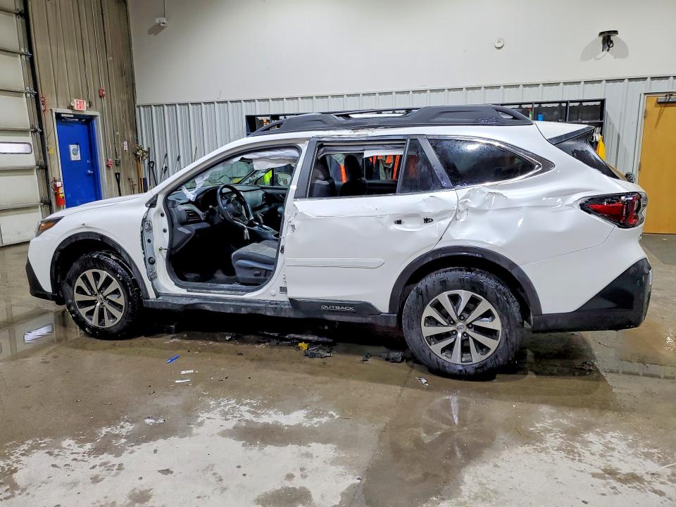 Photo 2 from auction – 2022 SUBARU OUTBACK with VIN 4S4BTAFC3N3152380