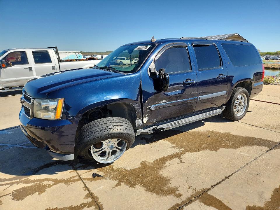 CHEVROLET SUBURBAN 2008 with VIN 1GNFC16JX8J192743 - Photo from auction