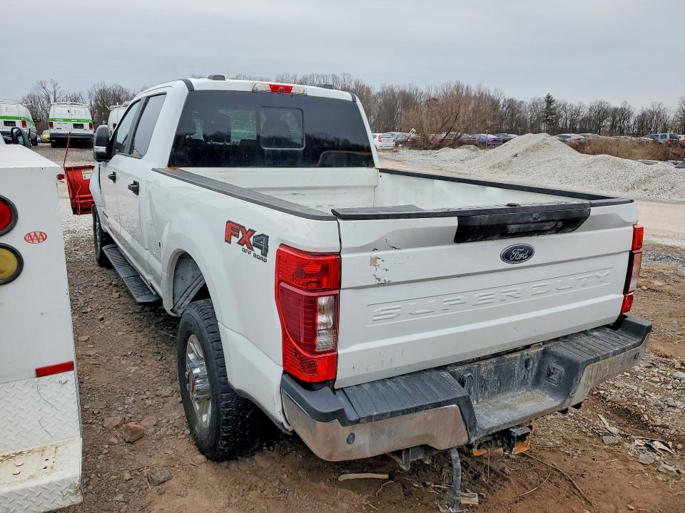Photo 2 from auction – 2022 FORD F350 with VIN 1FT8W3BT1NEE97709