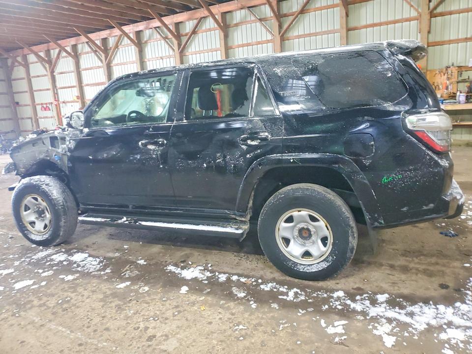Photo 2 from auction – 2022 TOYOTA 4RUNNER with VIN JTERU5JR7N5996568