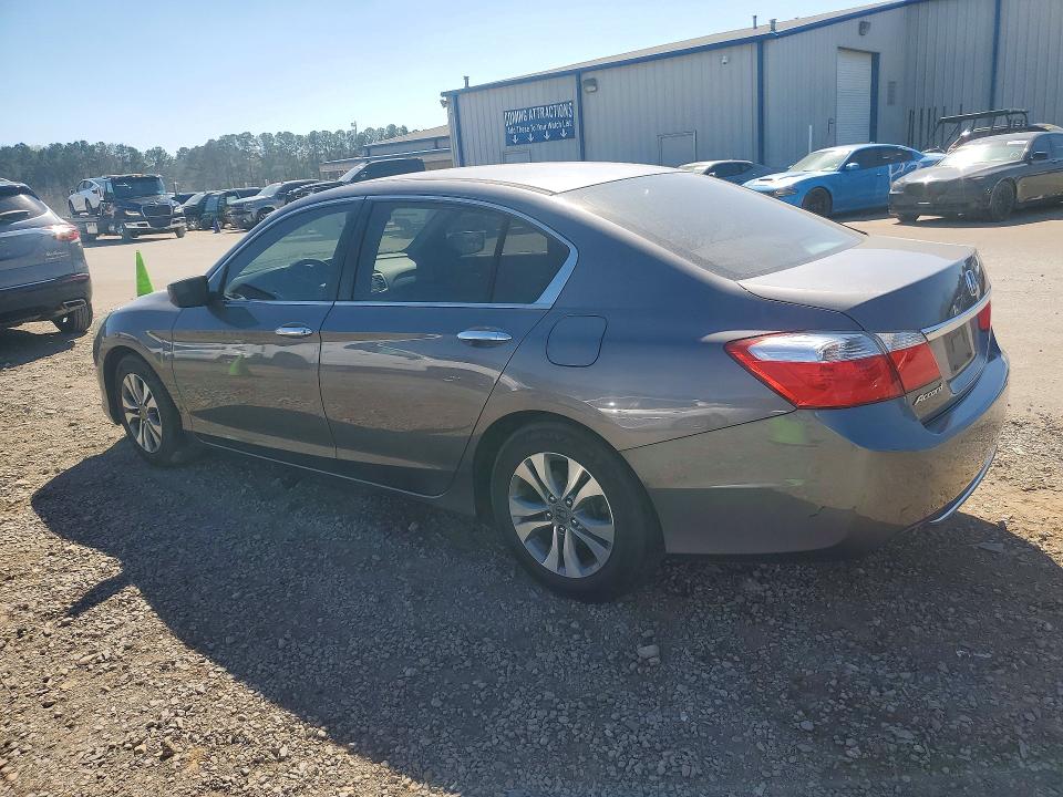 Photo 2 from auction – 2014 HONDA ACCORD with VIN 1HGCR2F38EA104643
