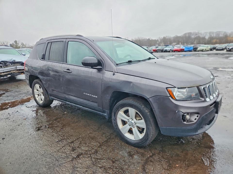 Photo 4 from auction – 2014 JEEP COMPASS with VIN 1C4NJDBB7ED908275