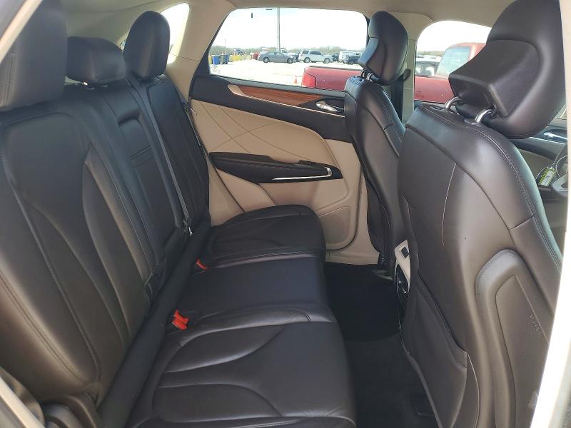 Photo 11 from auction – 2019 LINCOLN MKC with VIN 5LMCJ2C9XKUL37330
