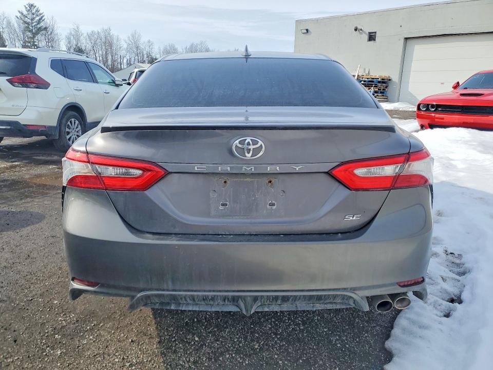 Photo 6 from auction – 2018 TOYOTA CAMRY with VIN 4T1B11HK5JU092777