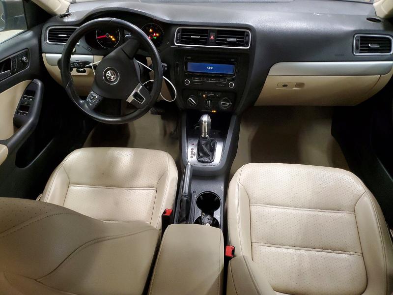 Photo 8 from auction – 2014 VOLKSWAGEN JETTA with VIN 3VWD07AJ4EM301972