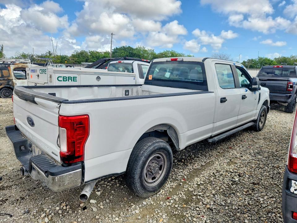 Photo 3 from auction – 2017 FORD F250 with VIN 1FT7W2A62HEF07525