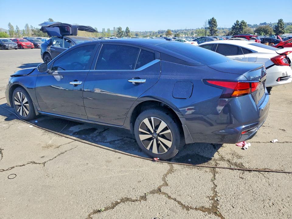 Photo 2 from auction – 2021 NISSAN ALTIMA with VIN 1N4BL4DW4MN409798